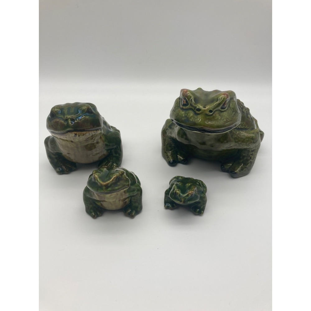 Vintage Fable Cottage Ceramic Frog Family Set of 4 Green Glazed Garden Decor